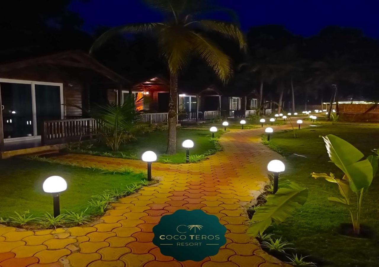Coco Teros Resort Mandrem Dış mekan fotoğraf
