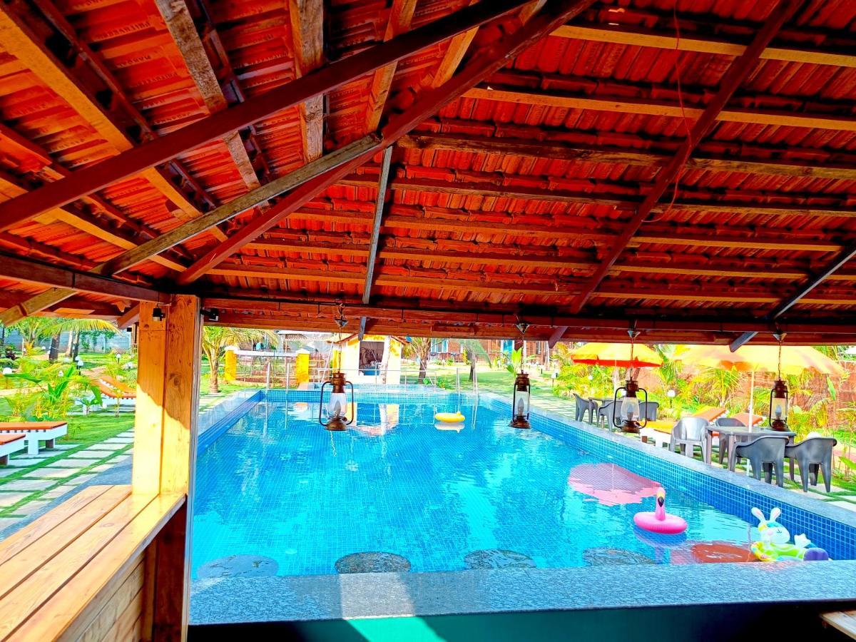 Coco Teros Resort Mandrem Dış mekan fotoğraf