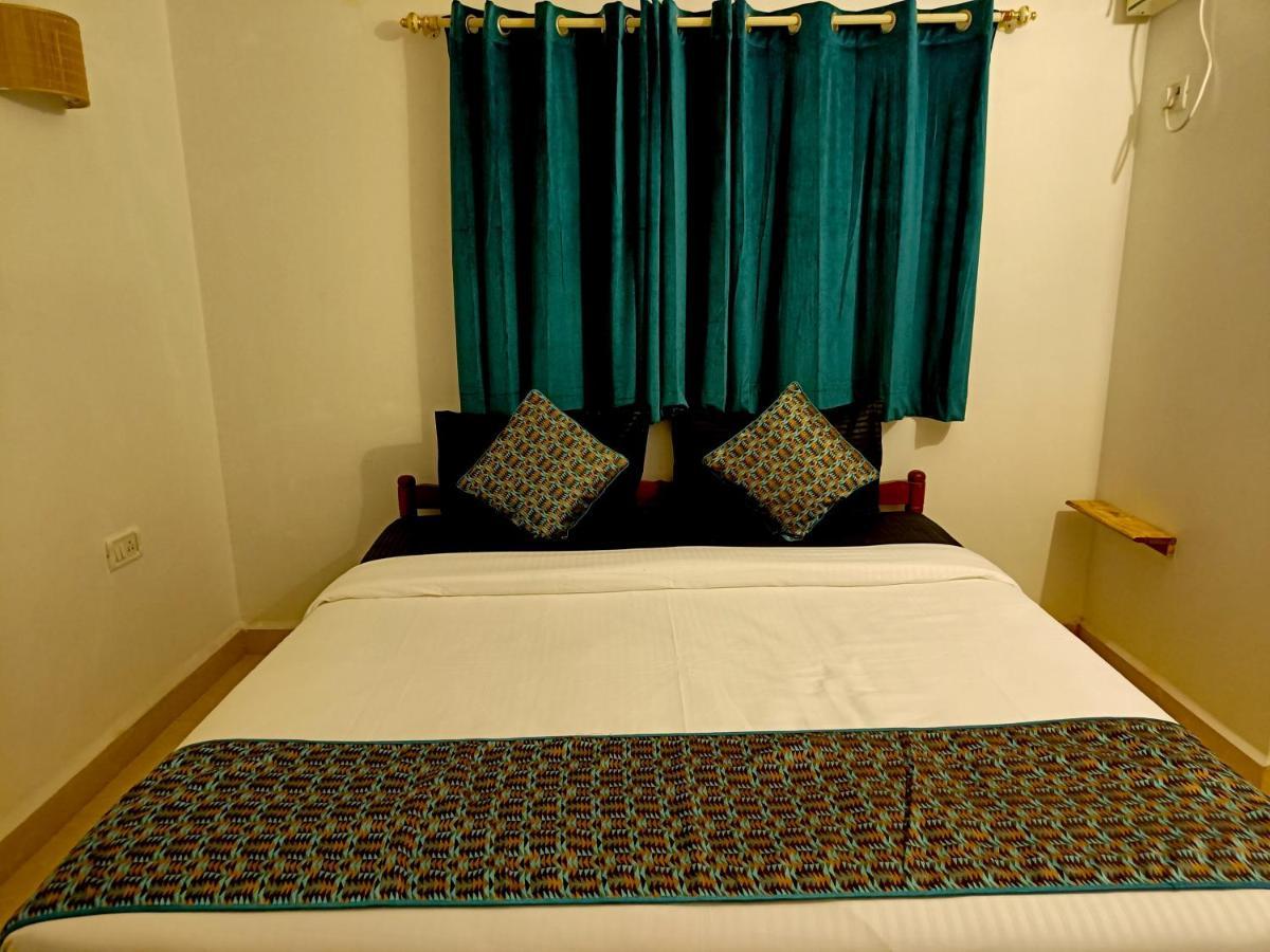 Coco Teros Resort Mandrem Dış mekan fotoğraf
